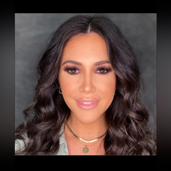 Meet your Posher, Brittany - Picture 4 of 4